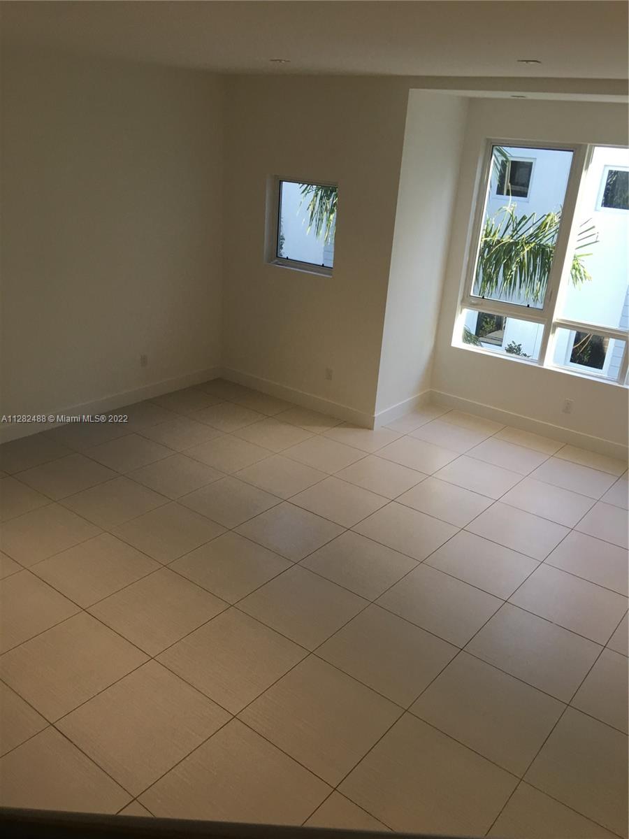 CONTEMPO TOWNHOMES - Residential Lease