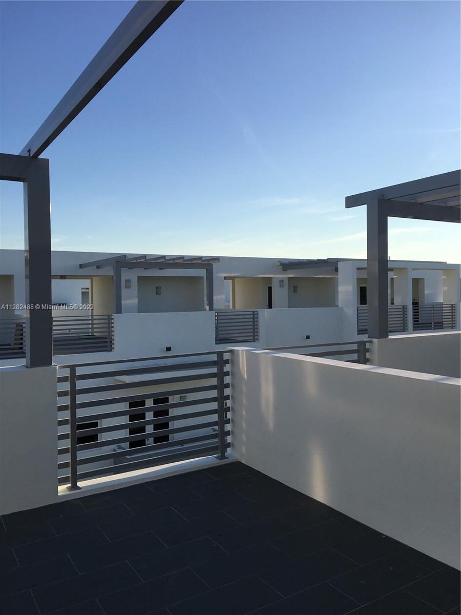 CONTEMPO TOWNHOMES - Residential Lease