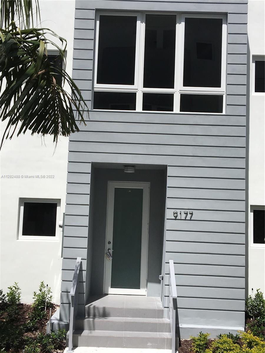 CONTEMPO TOWNHOMES - Residential Lease