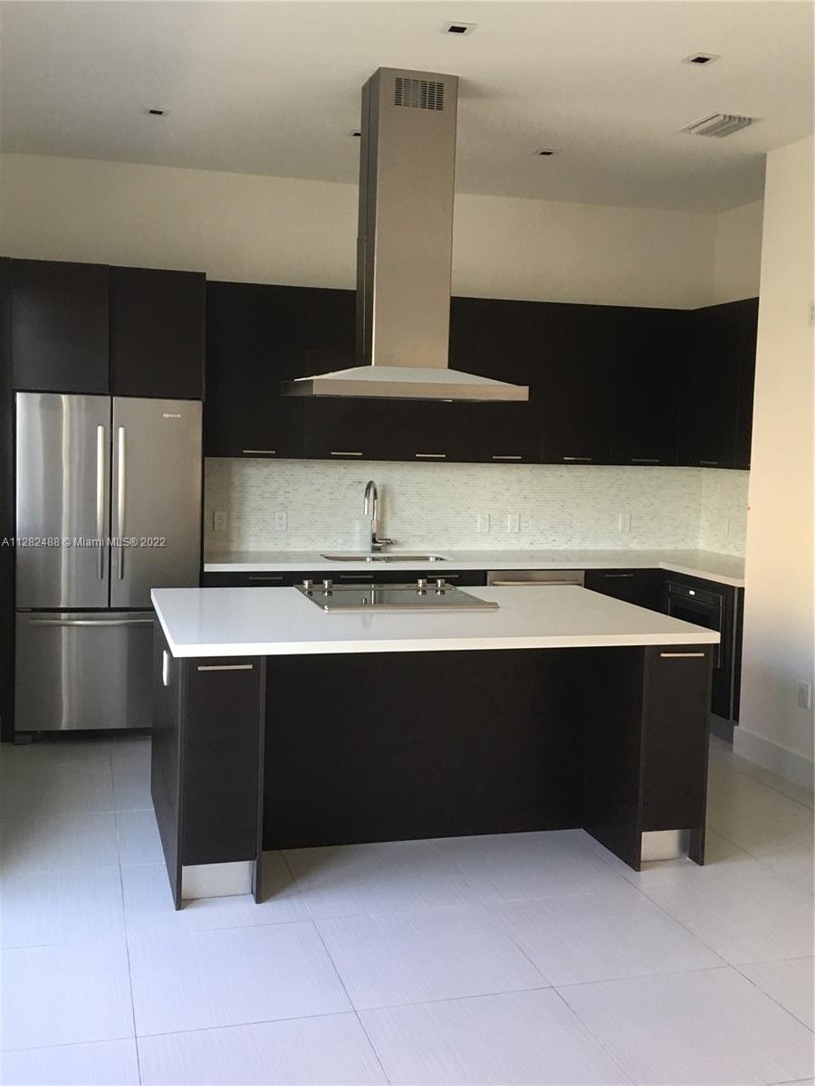 CONTEMPO TOWNHOMES - Residential Lease