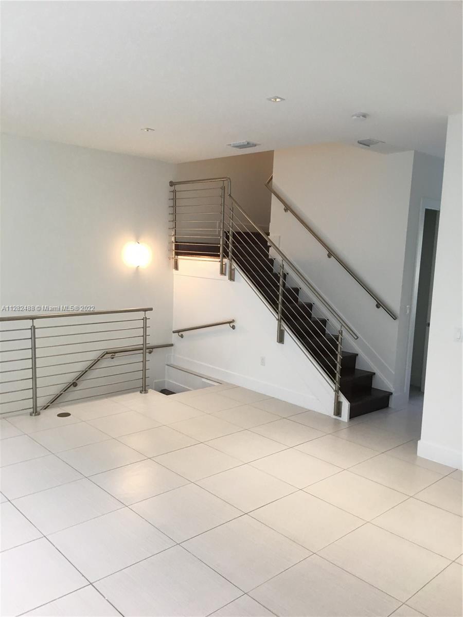 CONTEMPO TOWNHOMES - Residential Lease