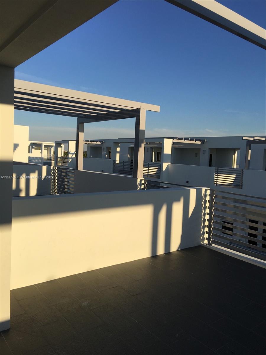 CONTEMPO TOWNHOMES - Residential Lease