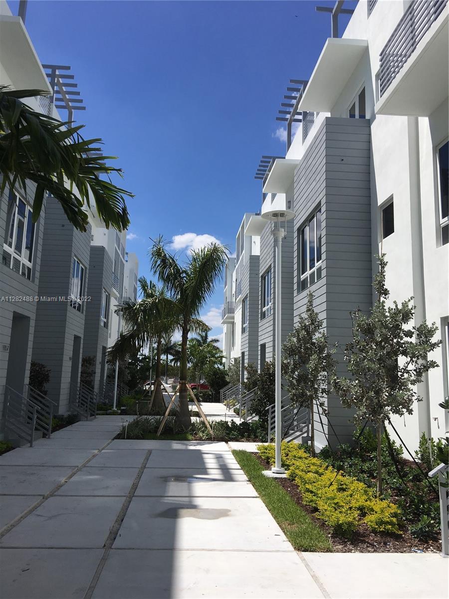 CONTEMPO TOWNHOMES - Residential Lease