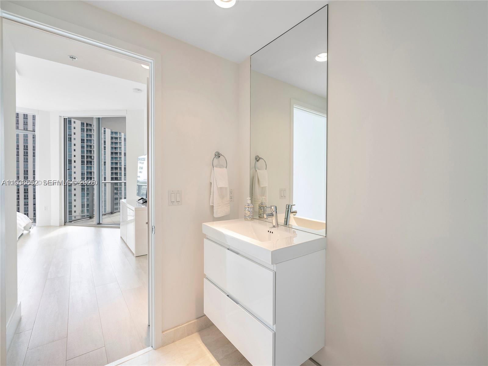 MARINA PALMS RESIDENCES N - Residential