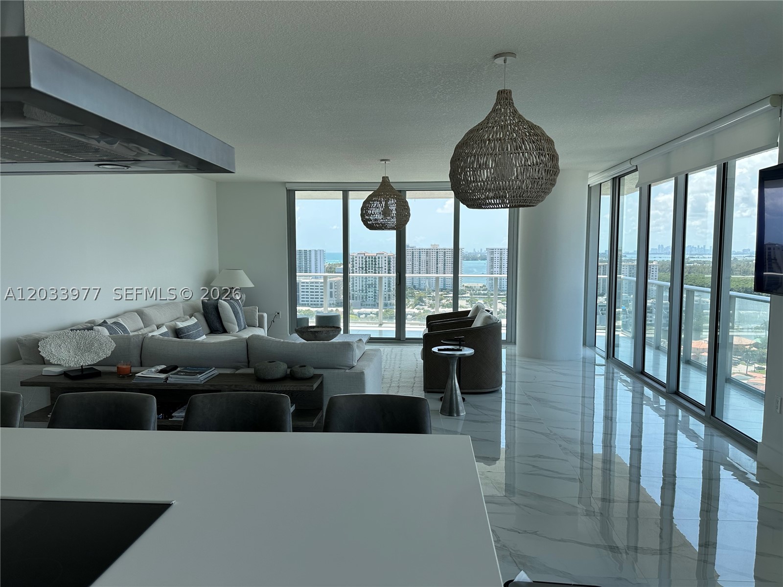 PARQUE TOWERS CONDO - Residential
