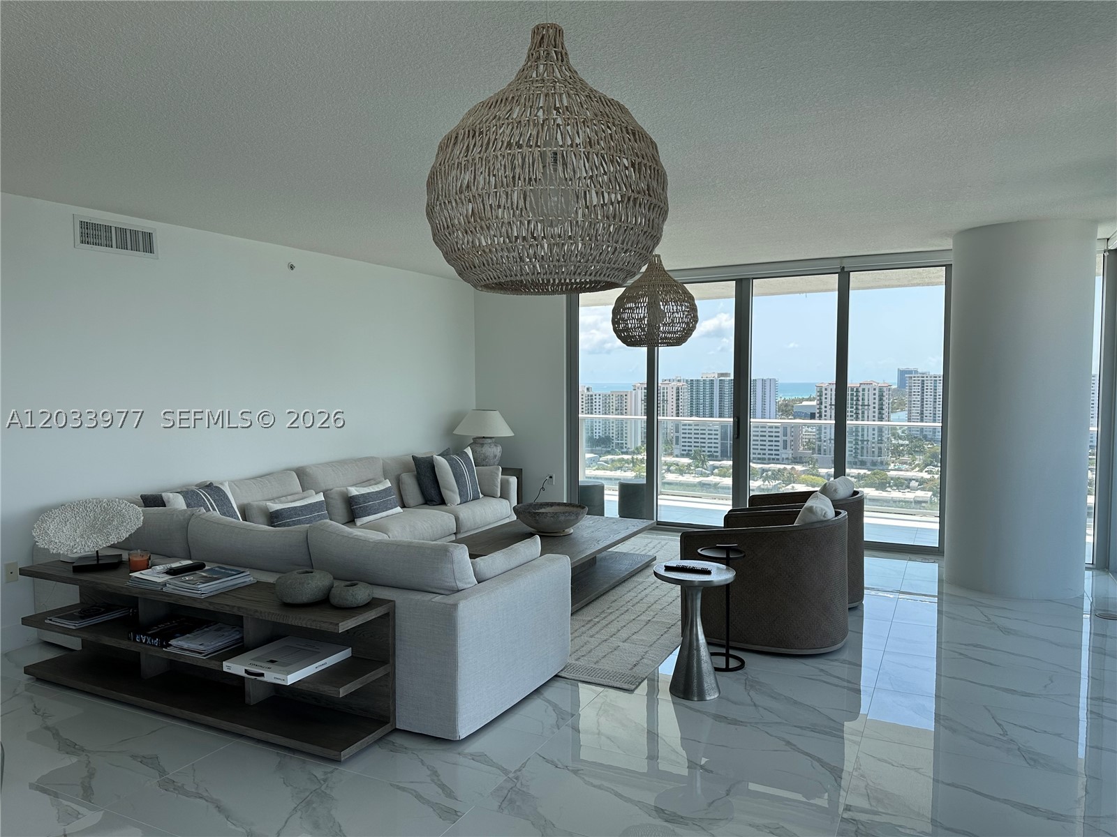 PARQUE TOWERS CONDO - Residential