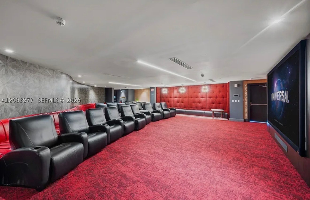 PARQUE TOWERS CONDO - Residential