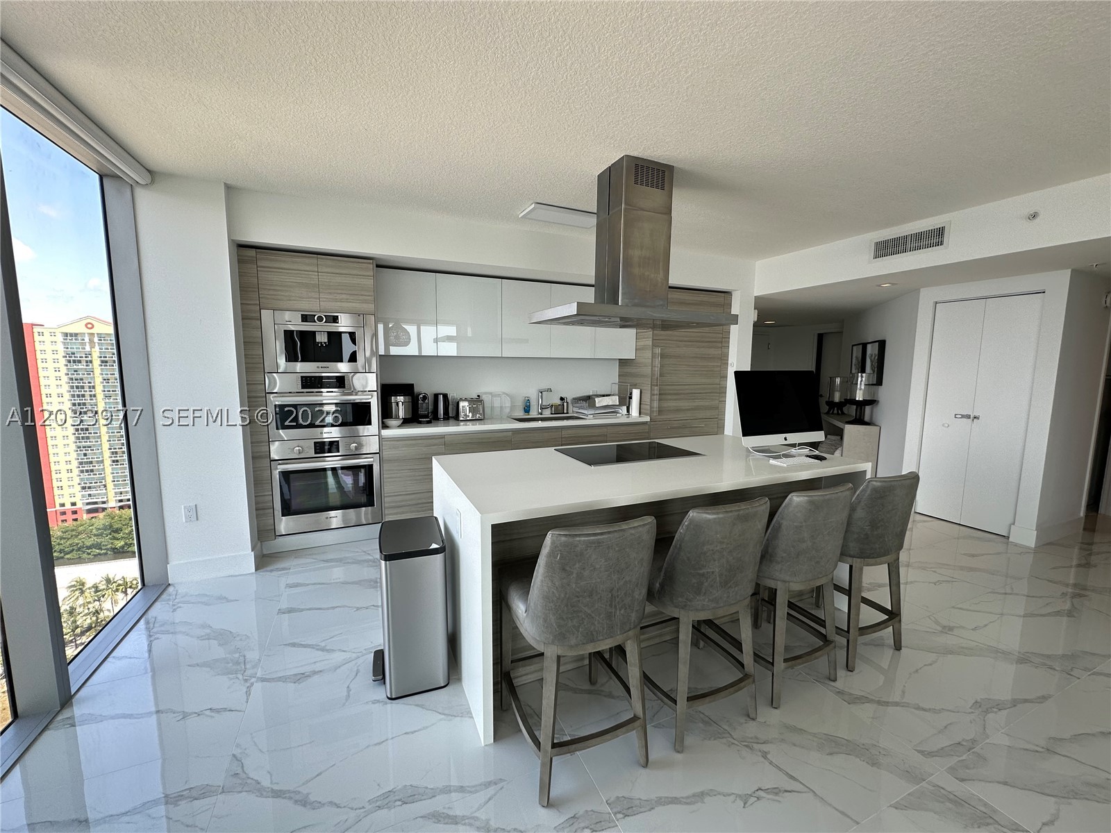 PARQUE TOWERS CONDO - Residential