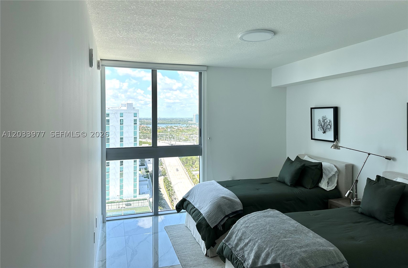 PARQUE TOWERS CONDO - Residential