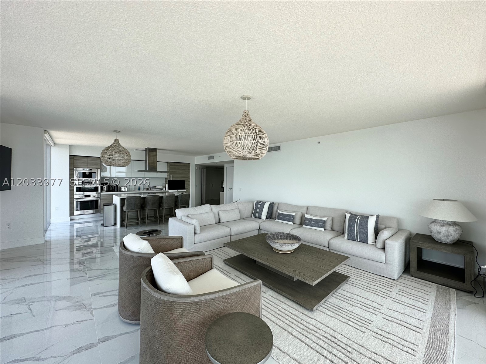 PARQUE TOWERS CONDO - Residential