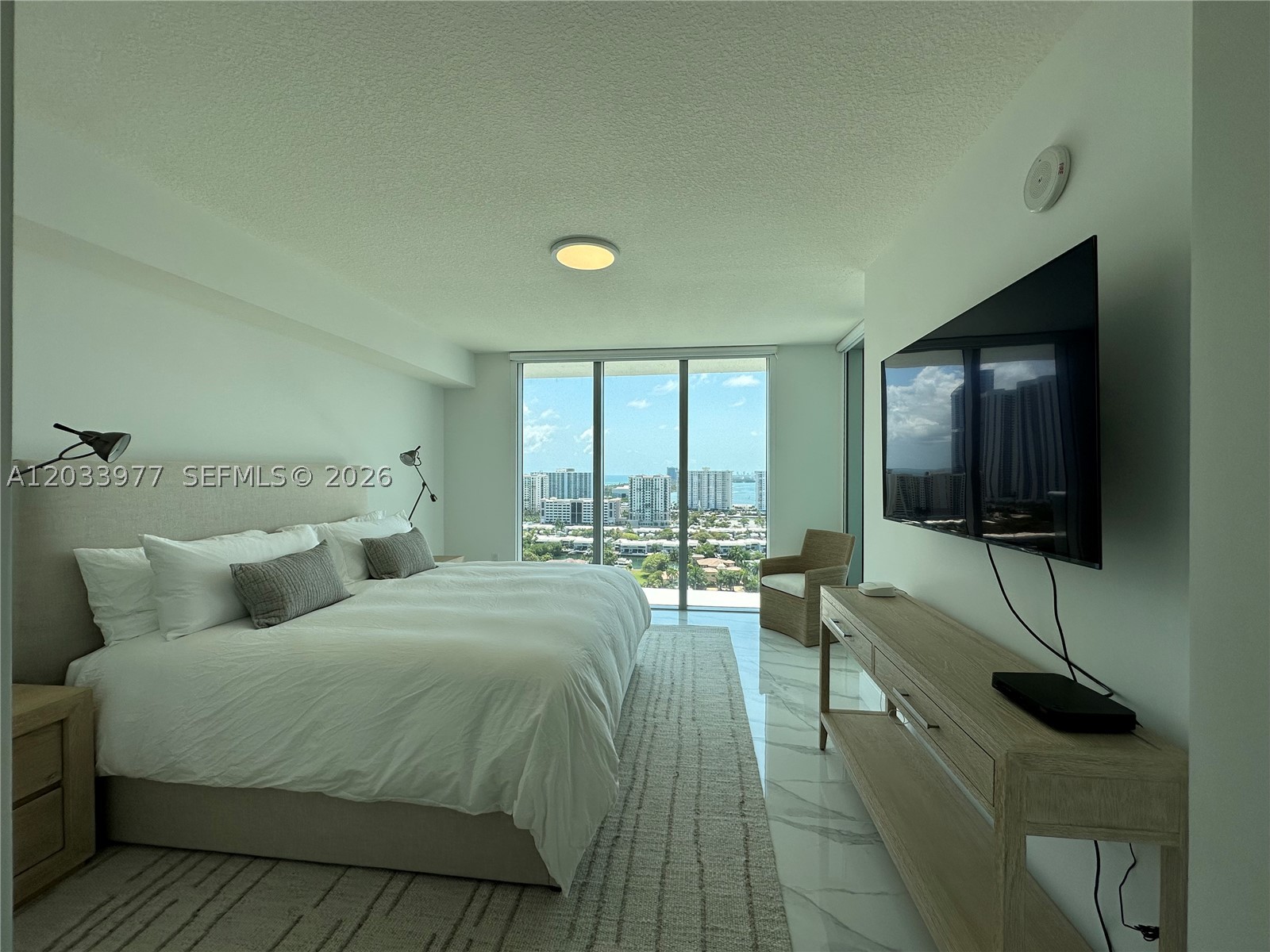 PARQUE TOWERS CONDO - Residential