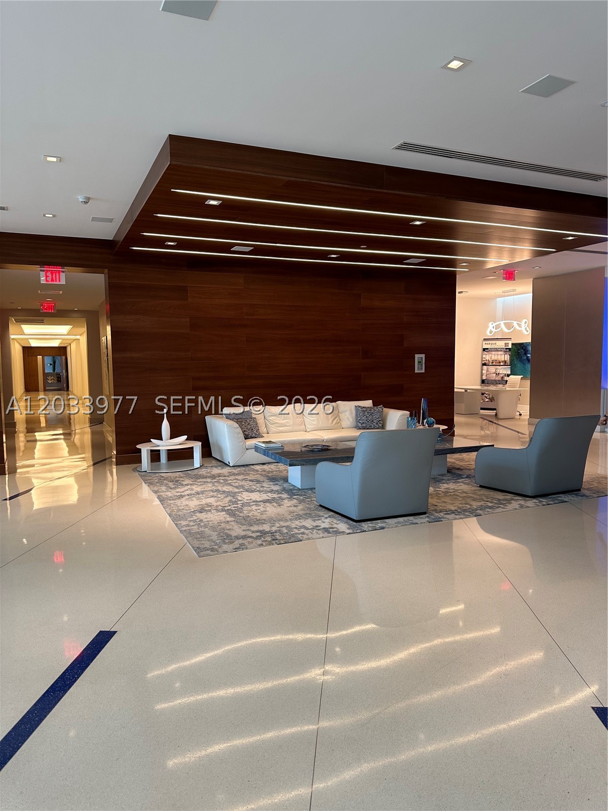 PARQUE TOWERS CONDO - Residential