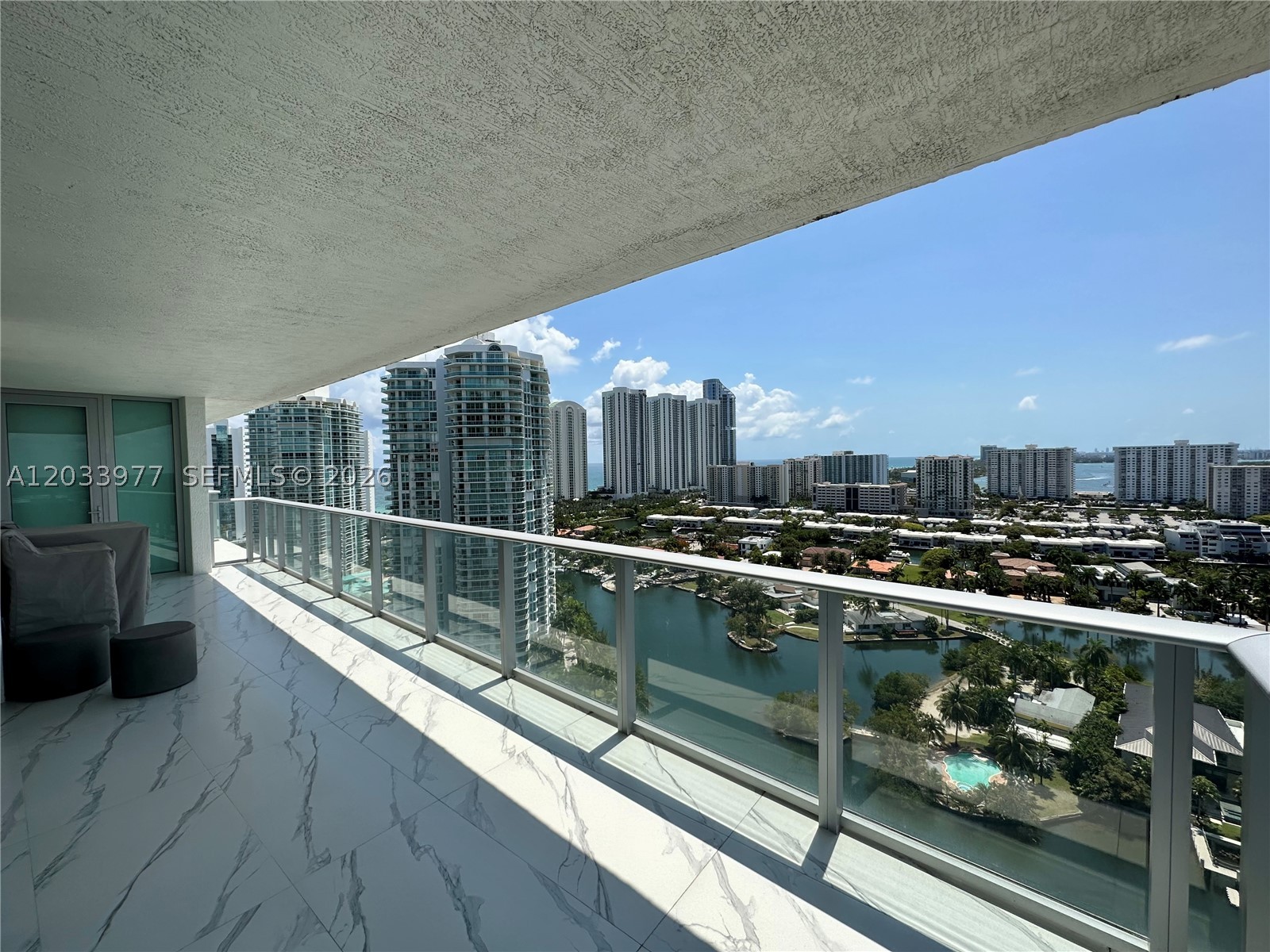 PARQUE TOWERS CONDO - Residential