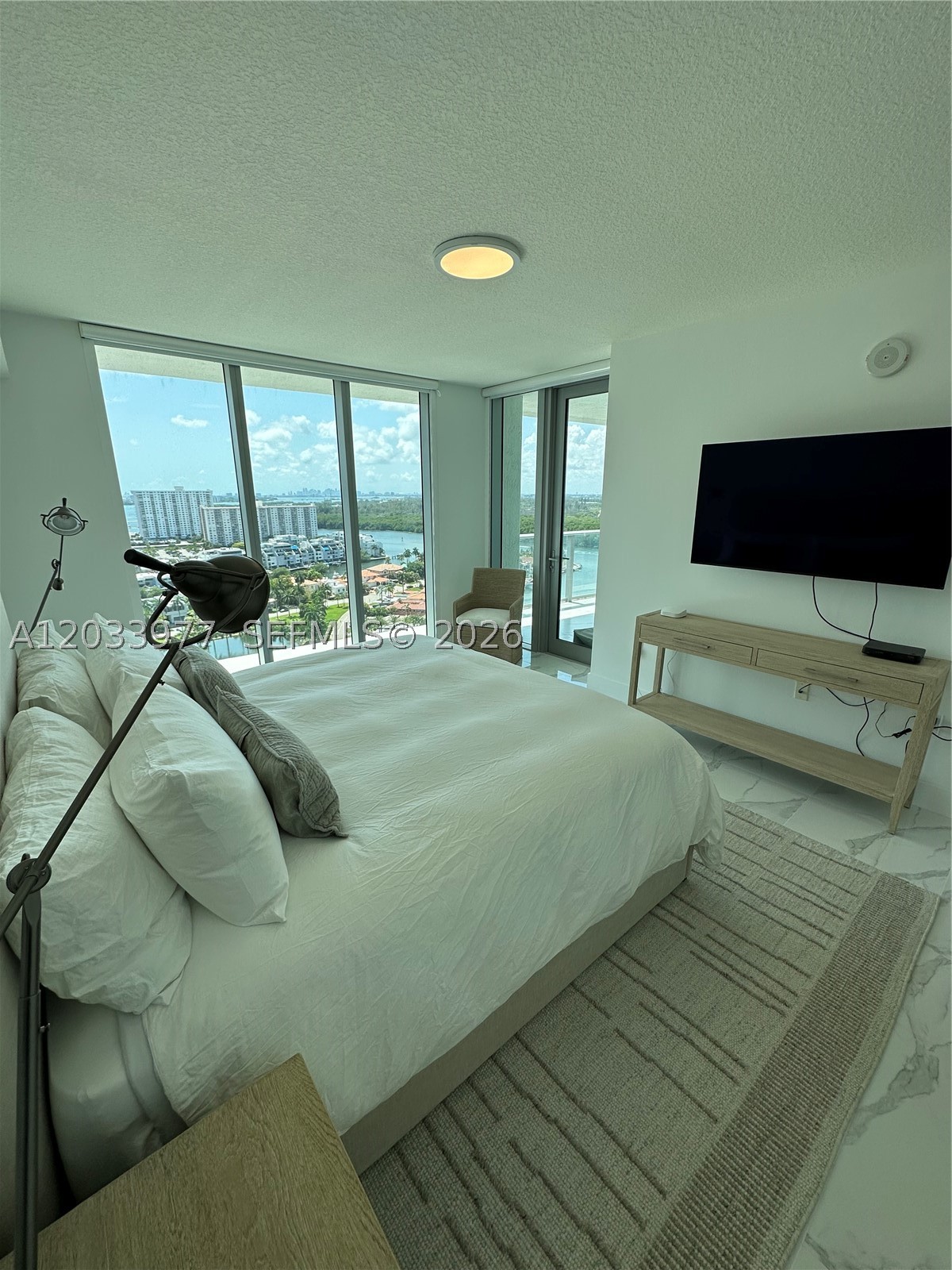 PARQUE TOWERS CONDO - Residential