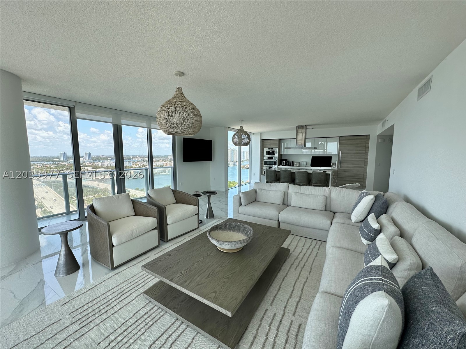 PARQUE TOWERS CONDO - Residential
