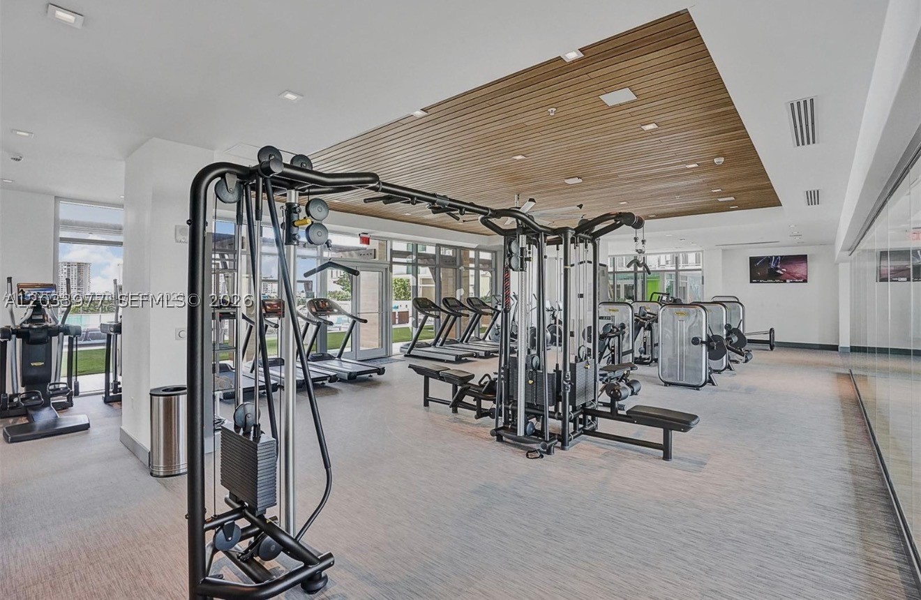 PARQUE TOWERS CONDO - Residential