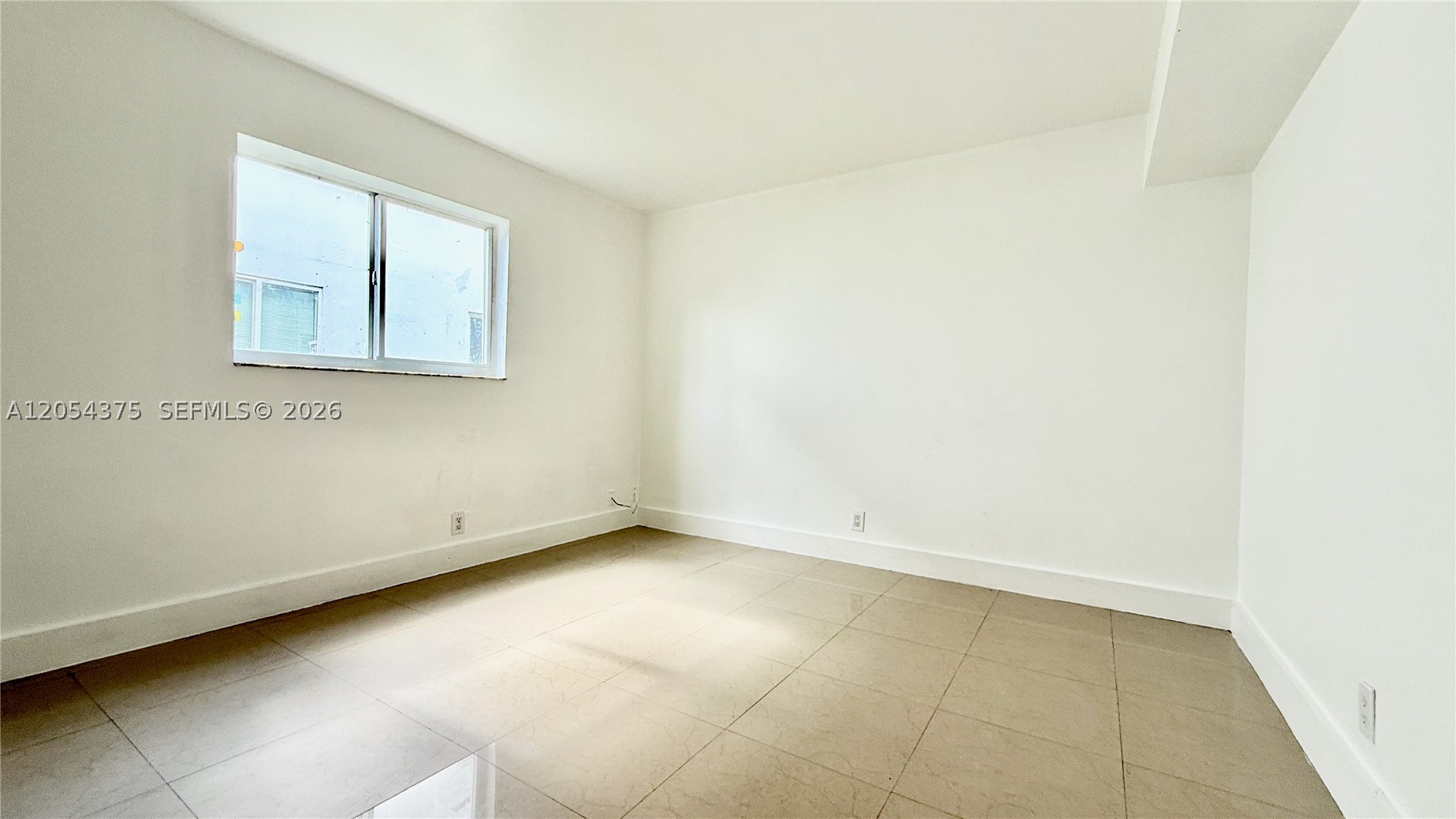 RIVERSIDE CONDO - Residential Lease