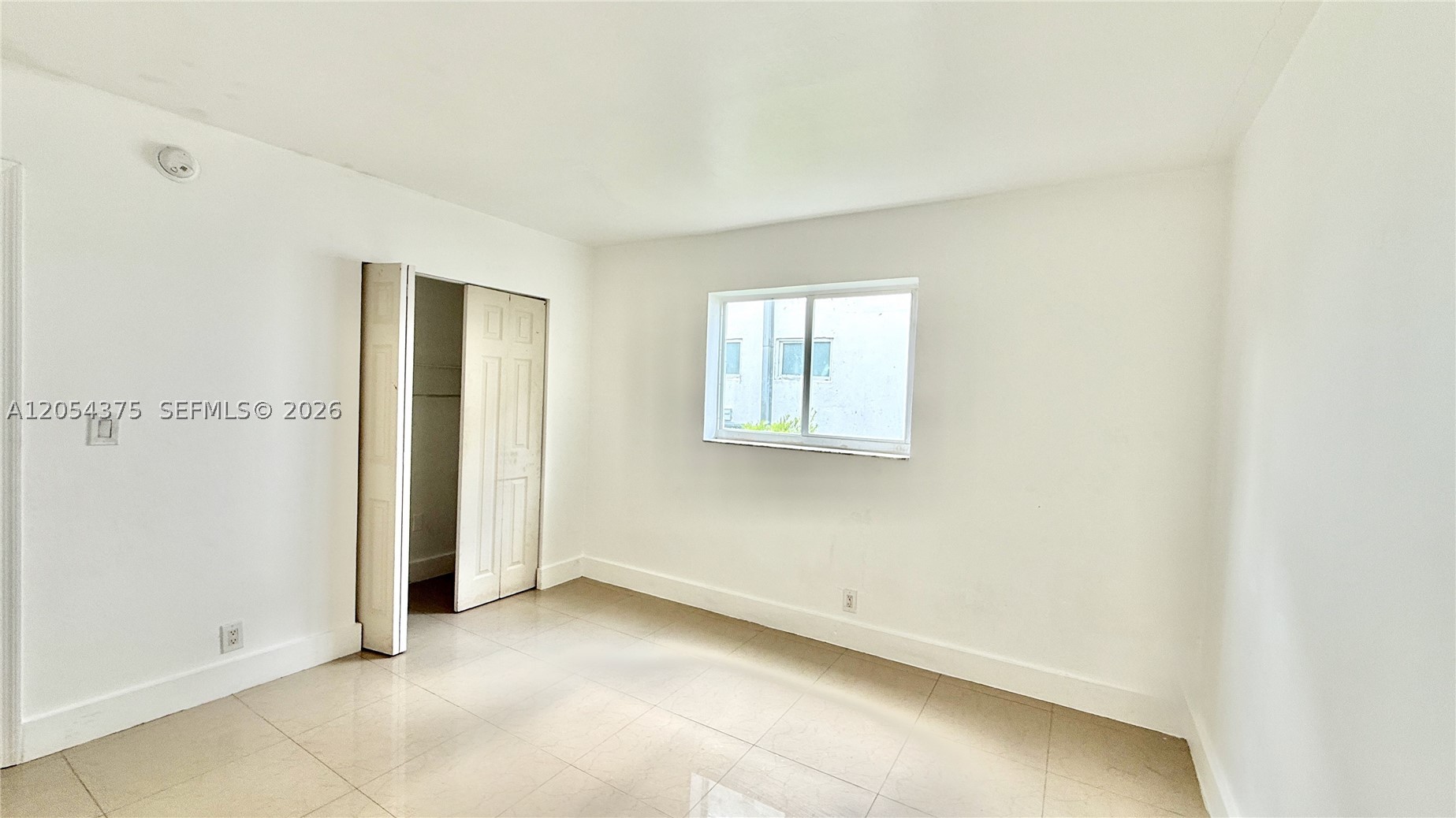 RIVERSIDE CONDO - Residential Lease