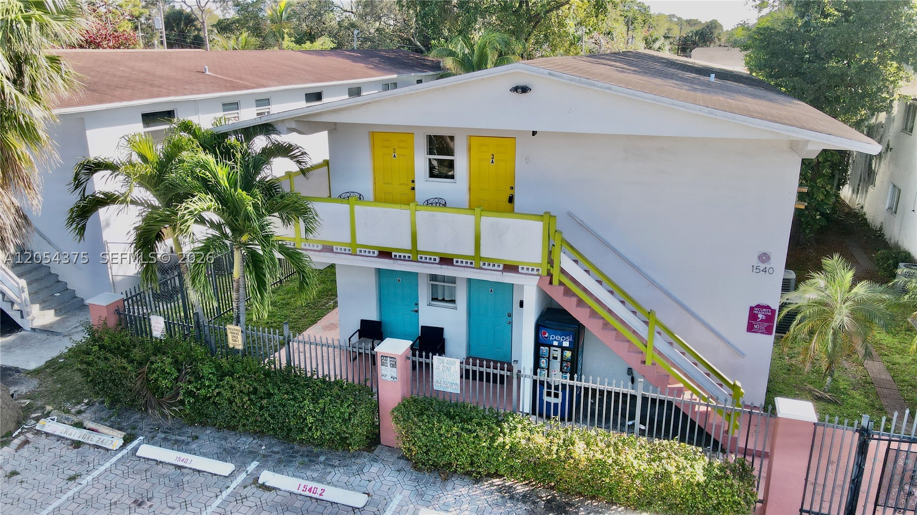 RIVERSIDE CONDO - Residential Lease