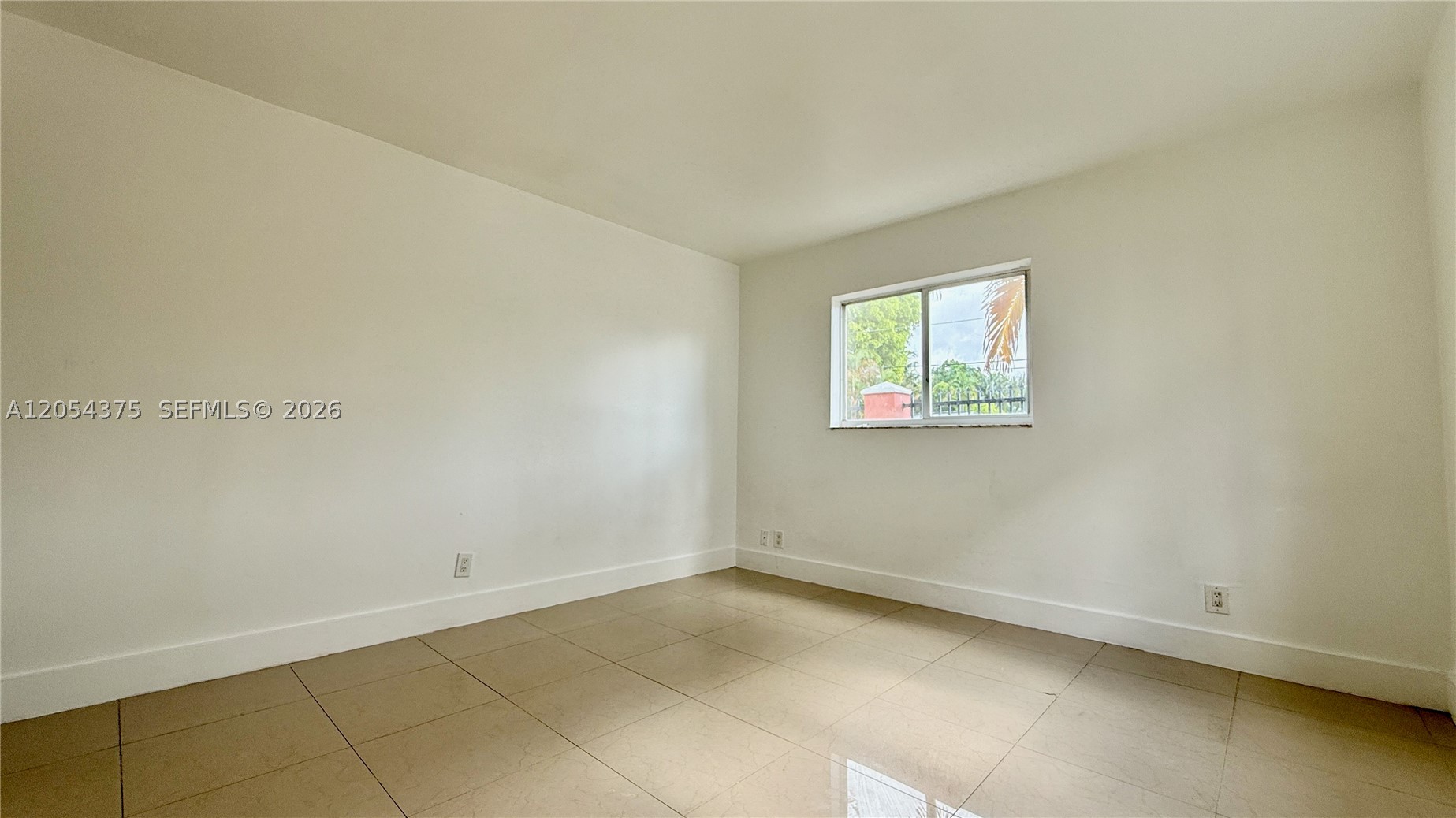 RIVERSIDE CONDO - Residential Lease