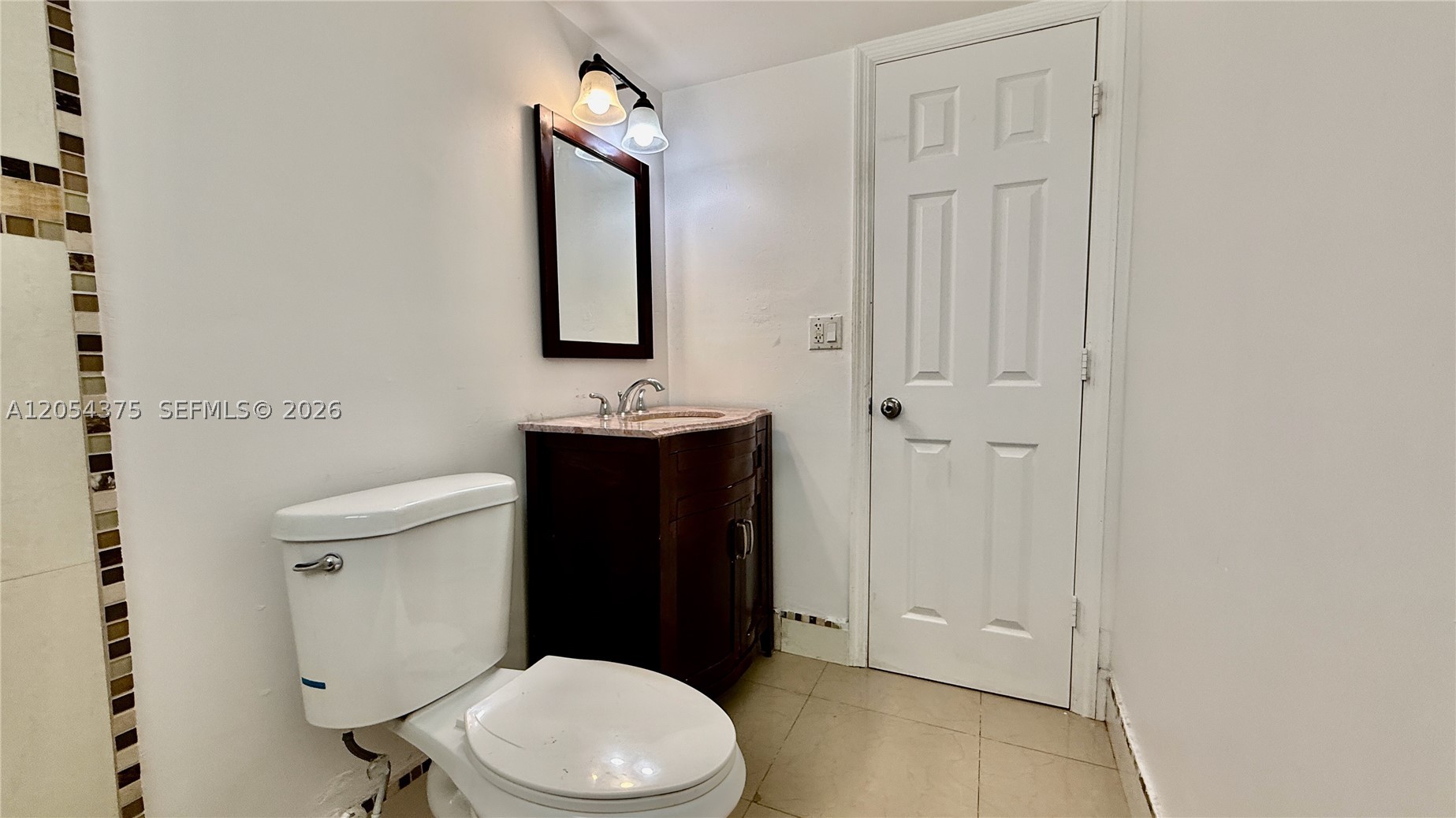 RIVERSIDE CONDO - Residential Lease