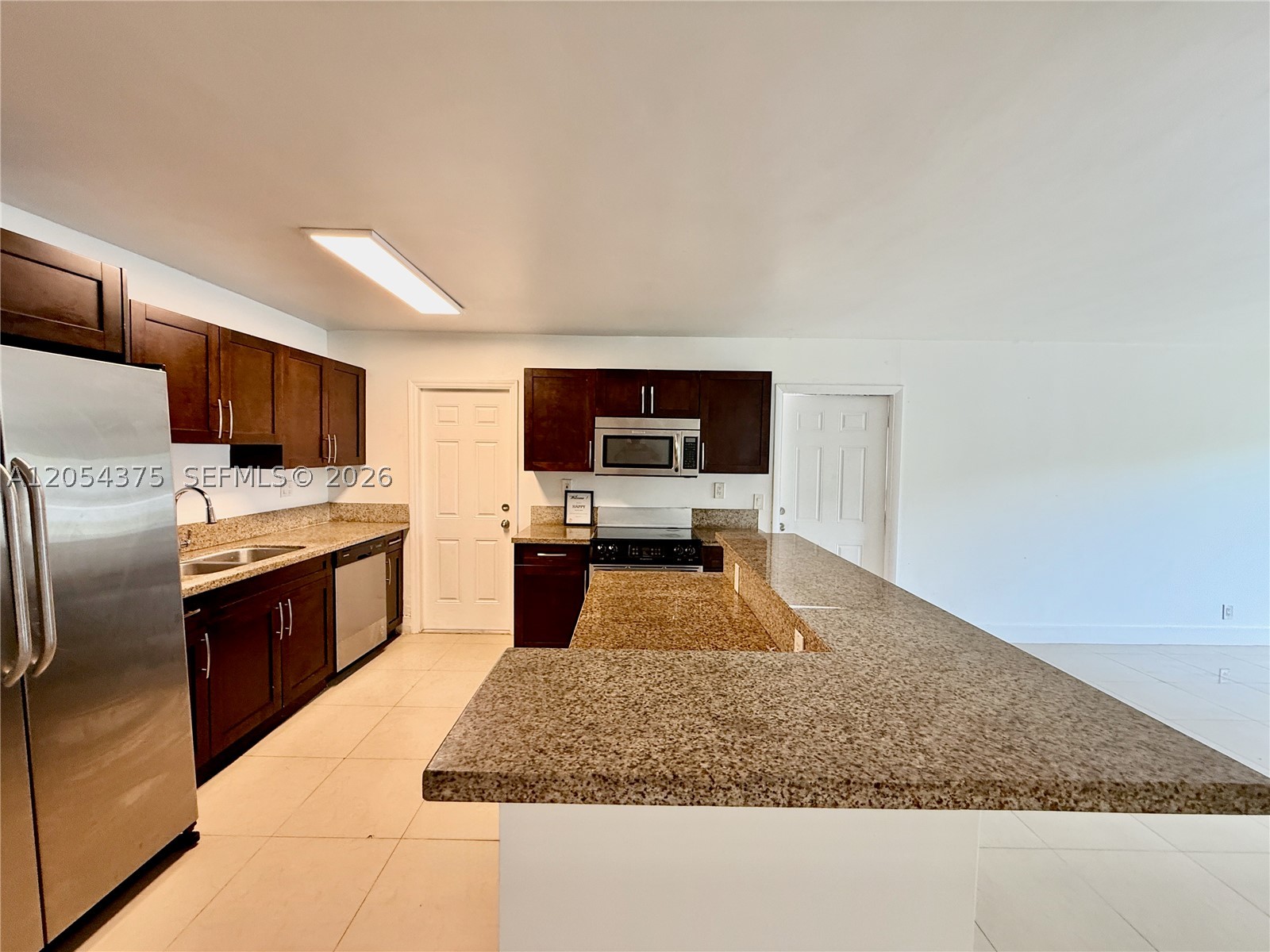RIVERSIDE CONDO - Residential Lease