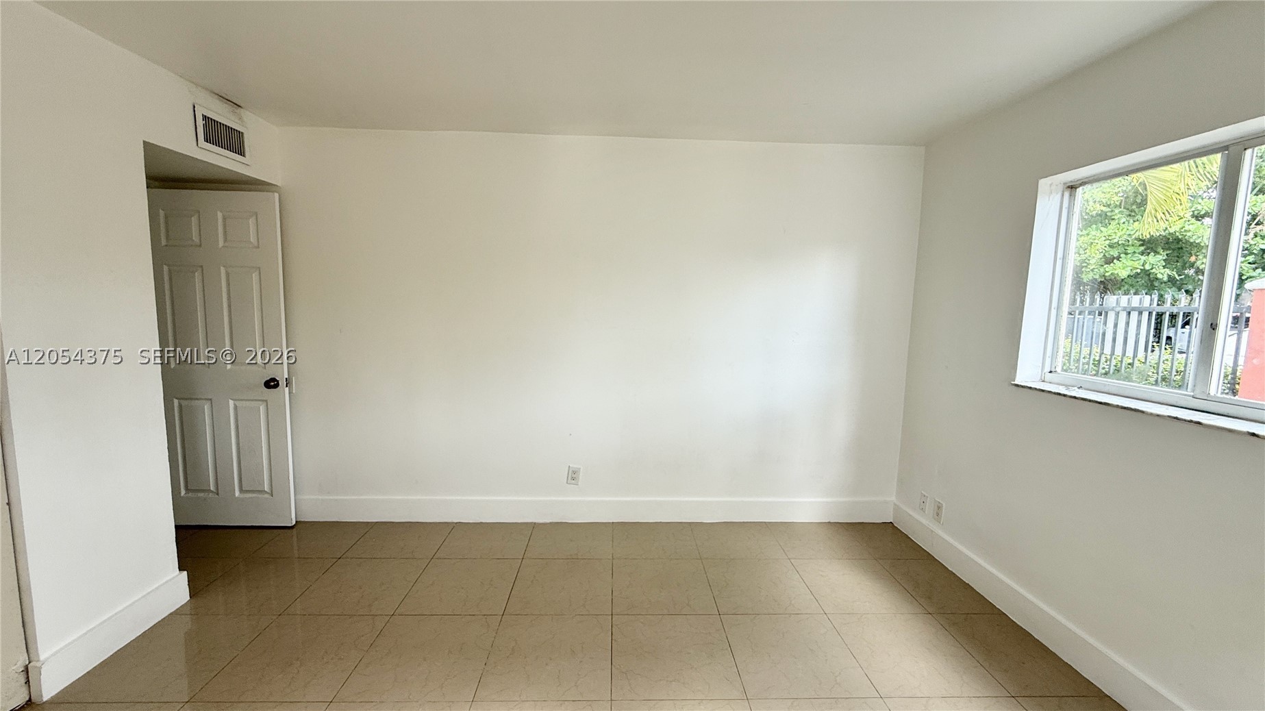 RIVERSIDE CONDO - Residential Lease