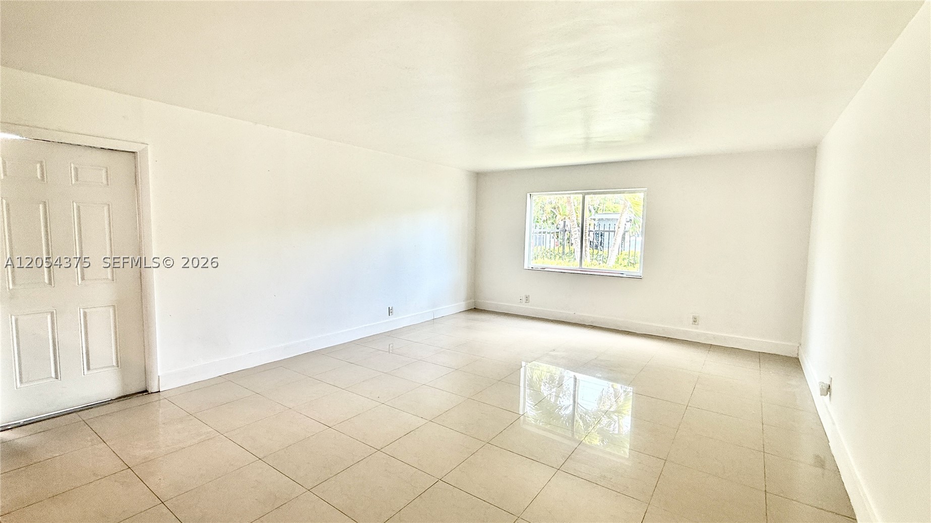 RIVERSIDE CONDO - Residential Lease