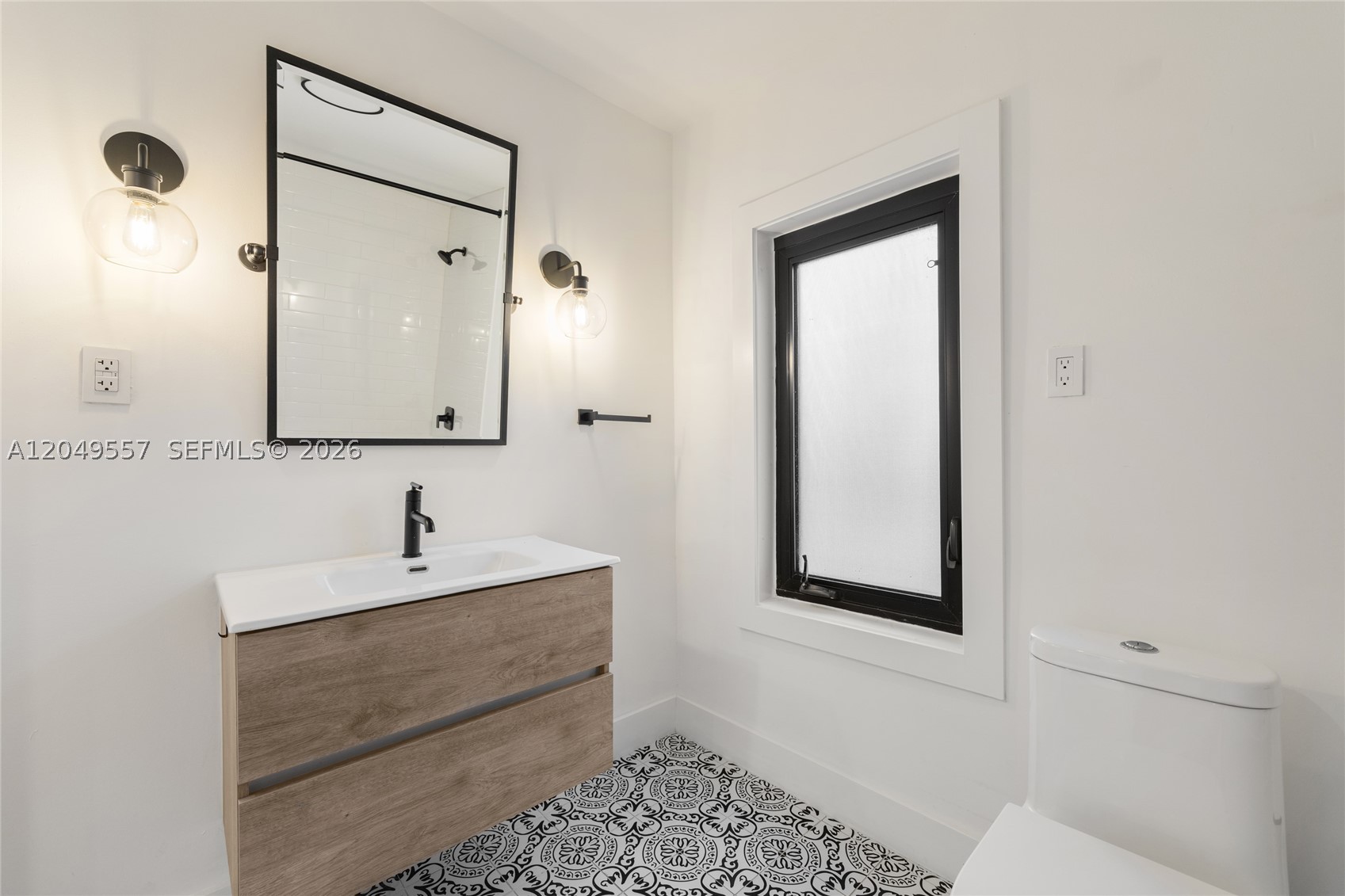 ROYAL PALM VILLAS - Residential