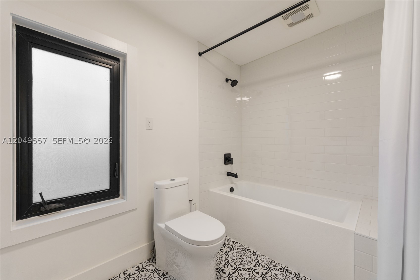 ROYAL PALM VILLAS - Residential