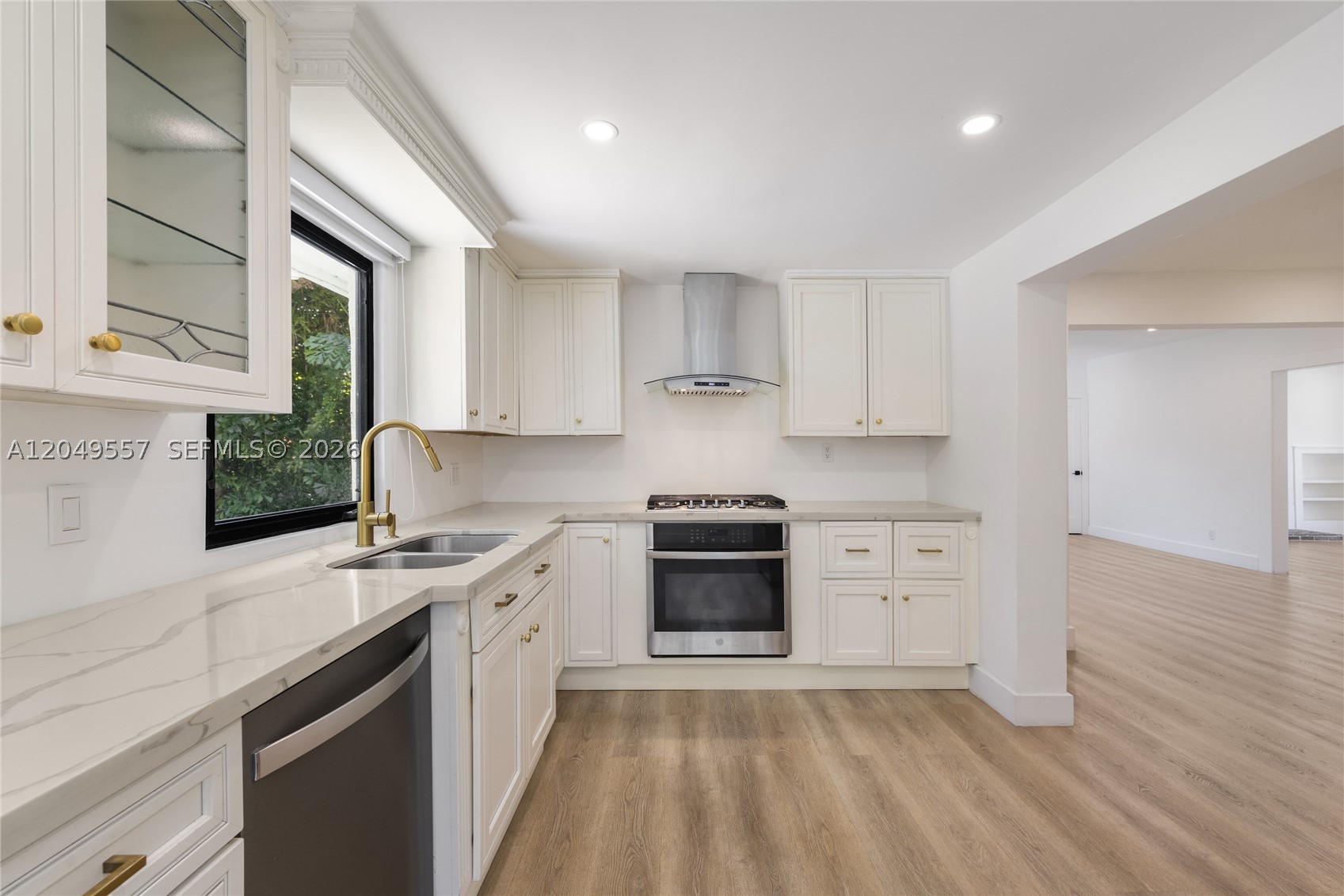 ROYAL PALM VILLAS - Residential