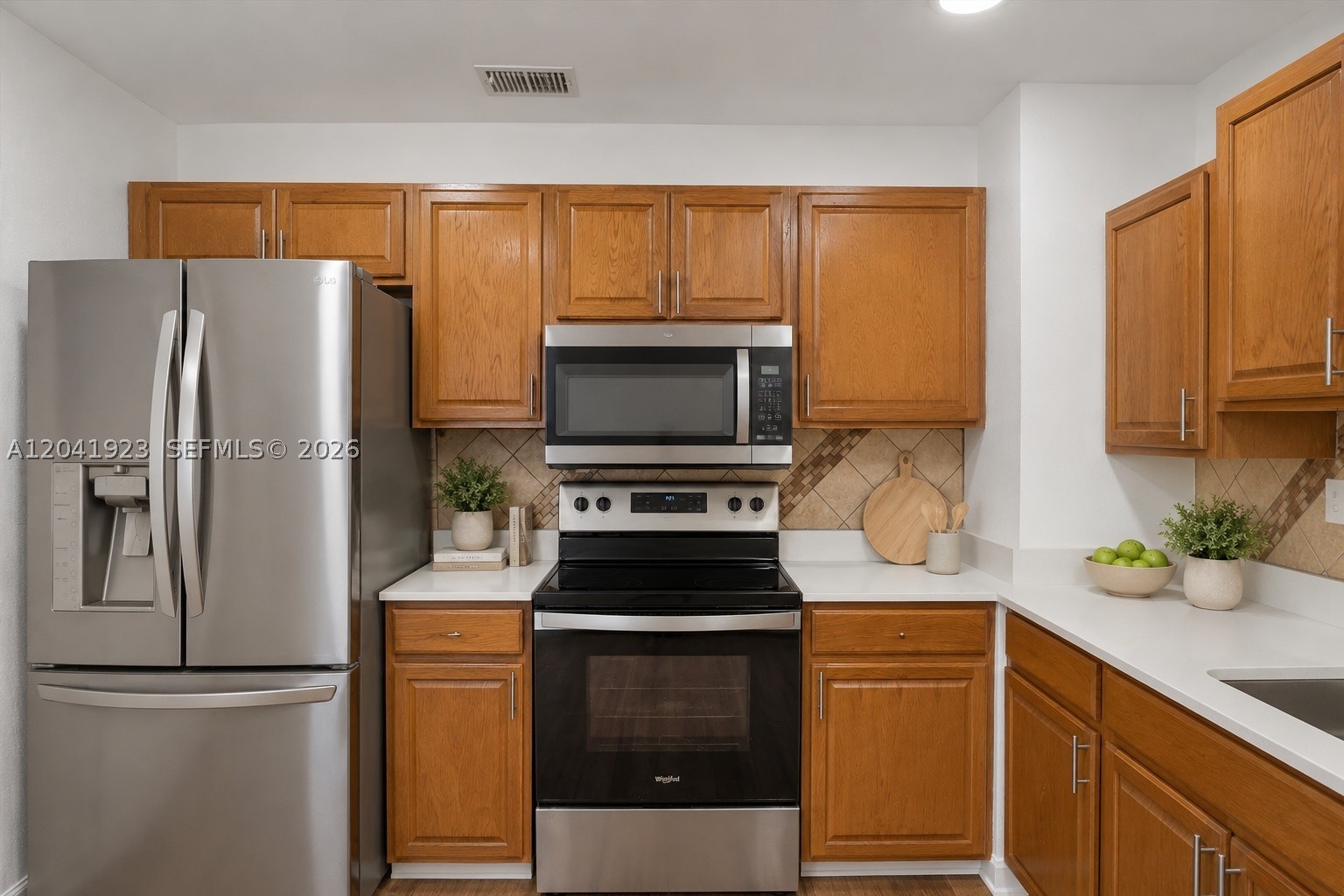 MYRTLE GROVE - Residential