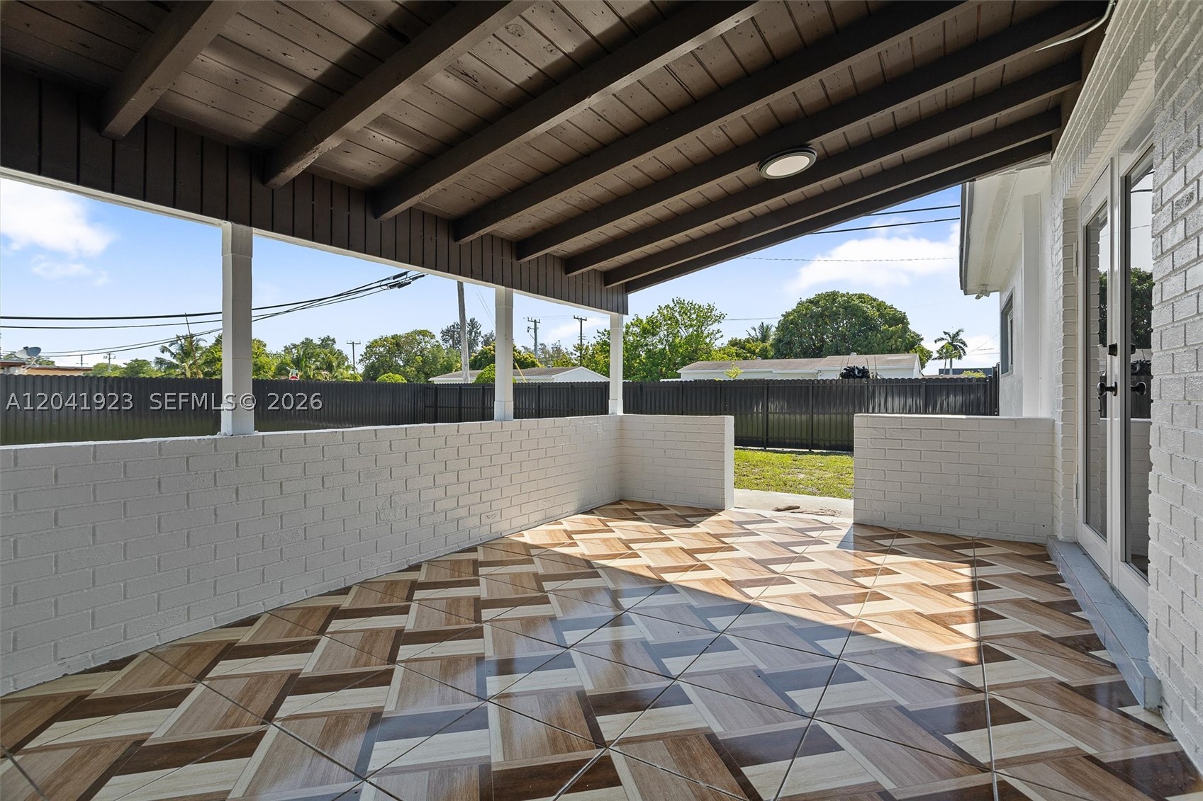 MYRTLE GROVE - Residential