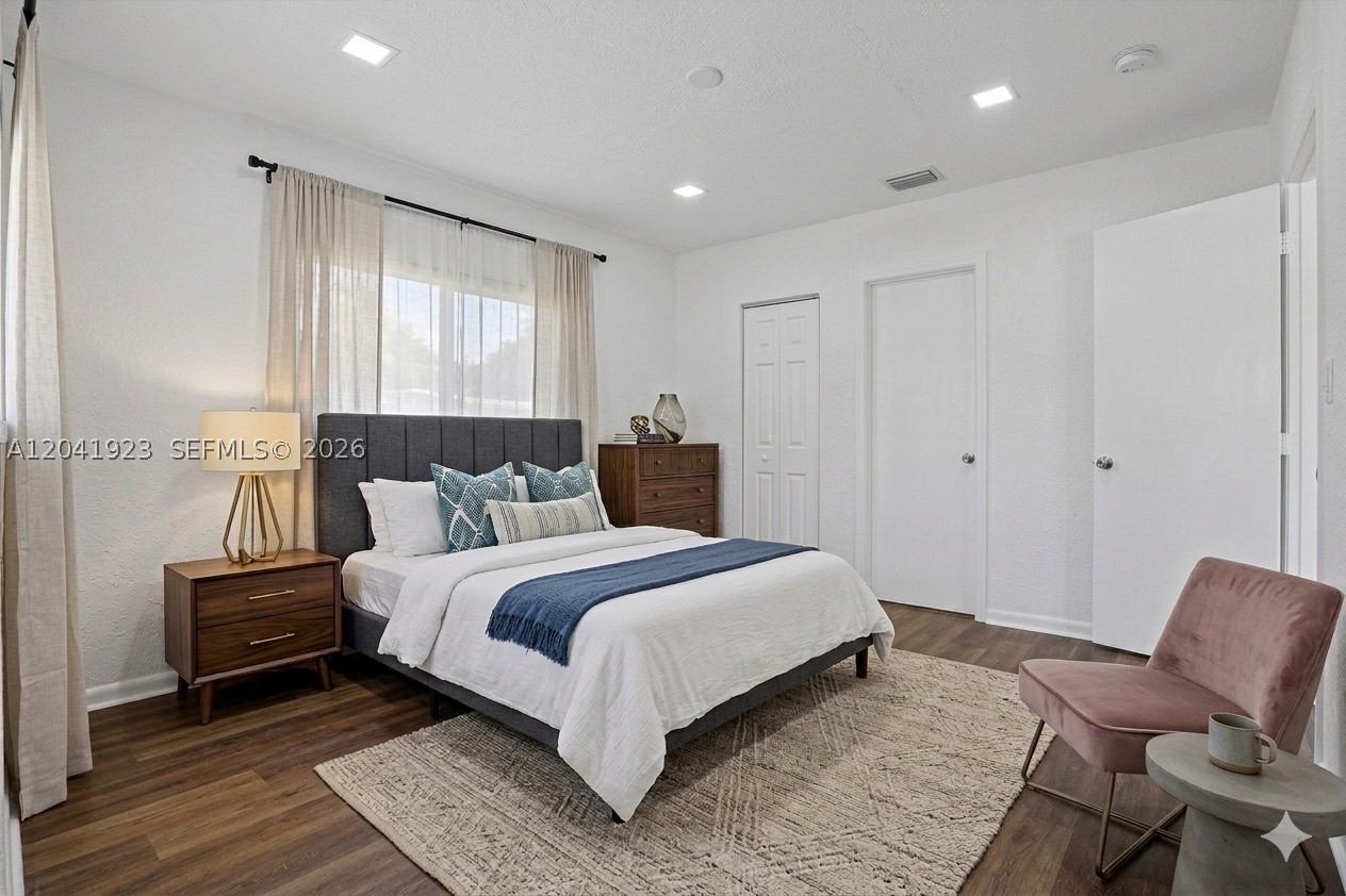 MYRTLE GROVE - Residential