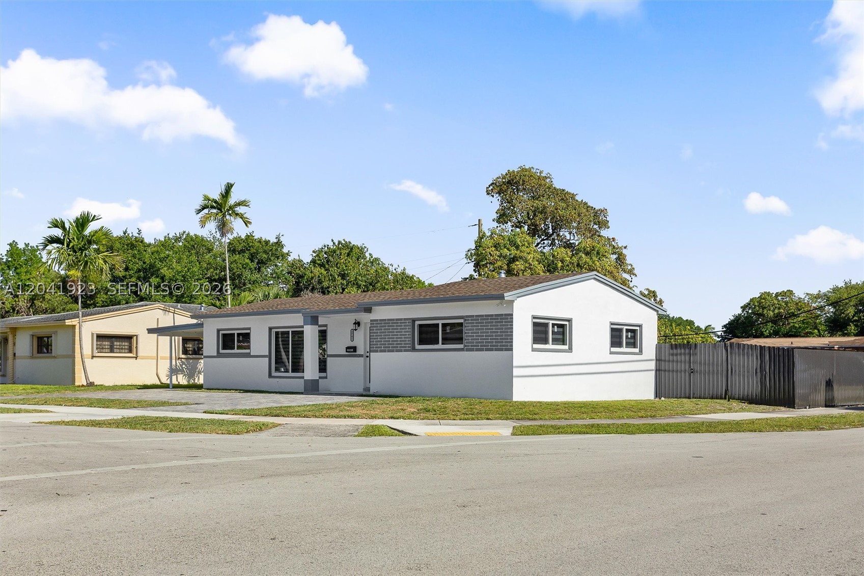MYRTLE GROVE - Residential