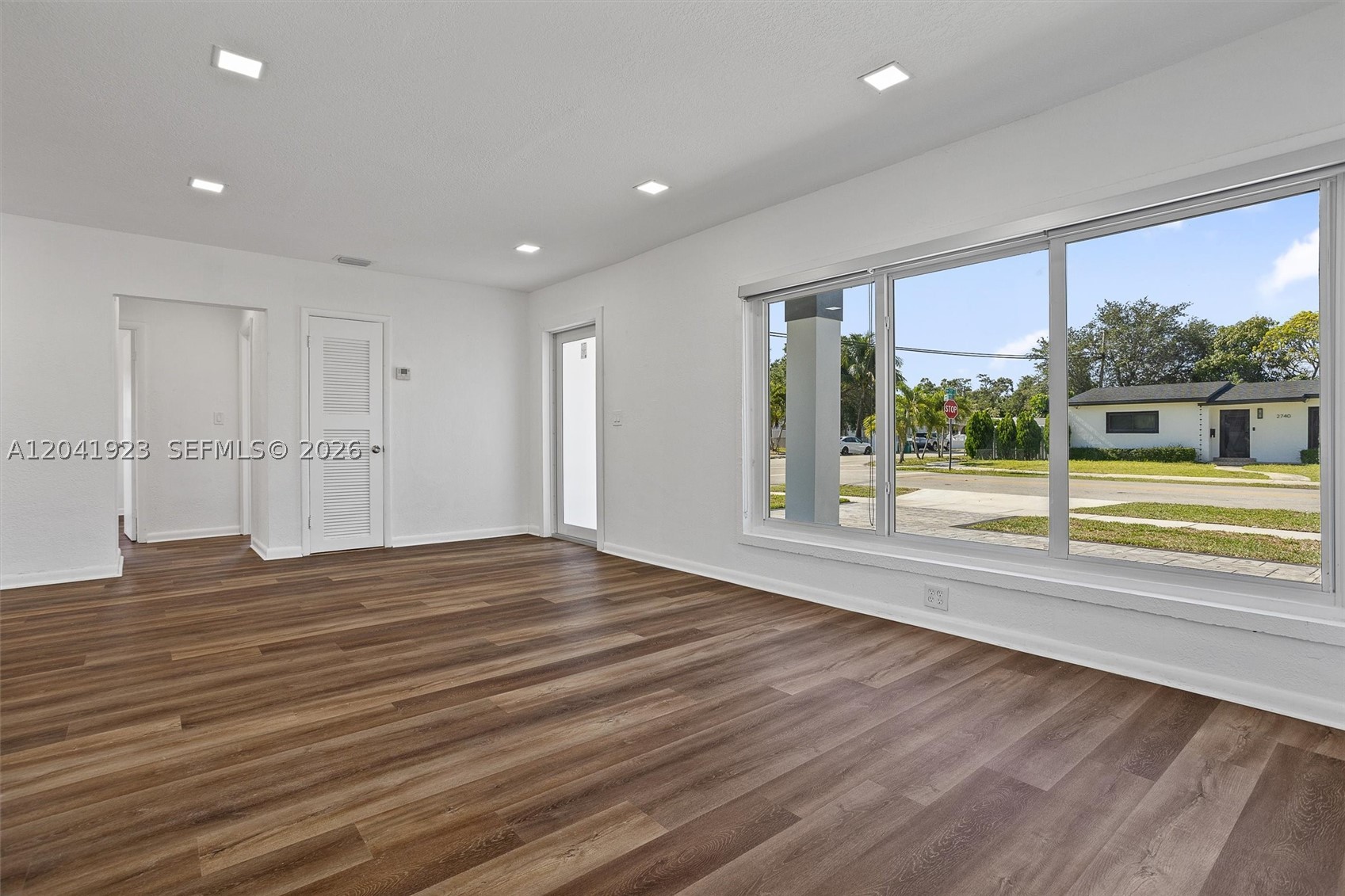 MYRTLE GROVE - Residential