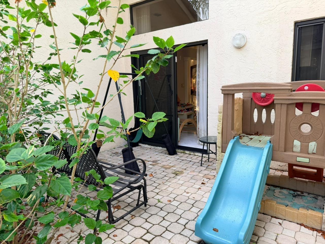 HIDDEN HAMMOCKS ESTATES - Residential Lease