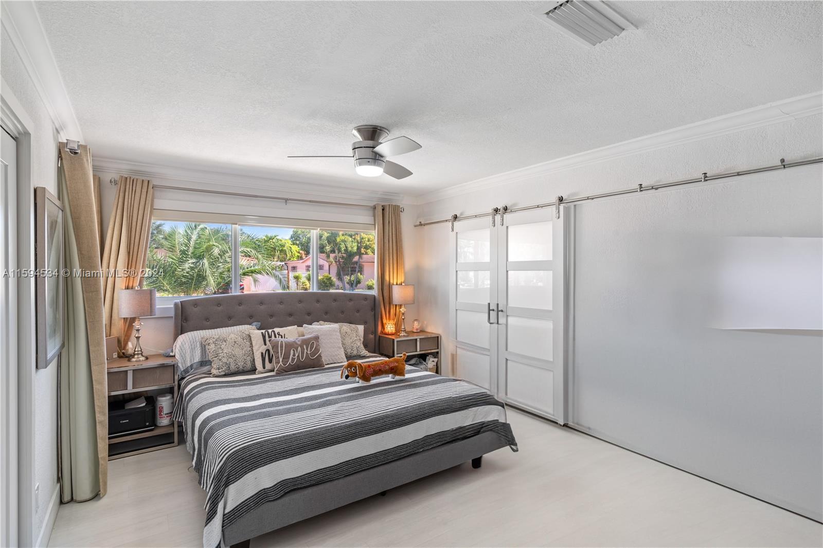 PALM SPRINGS LAKES - Residential
