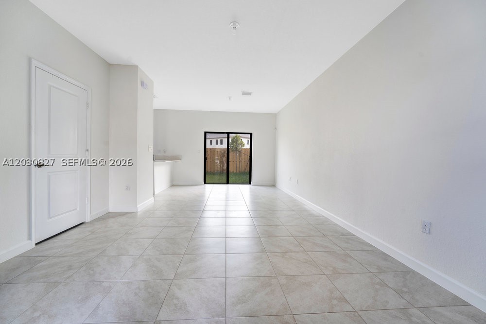 SIENA RESERVE - Residential Lease