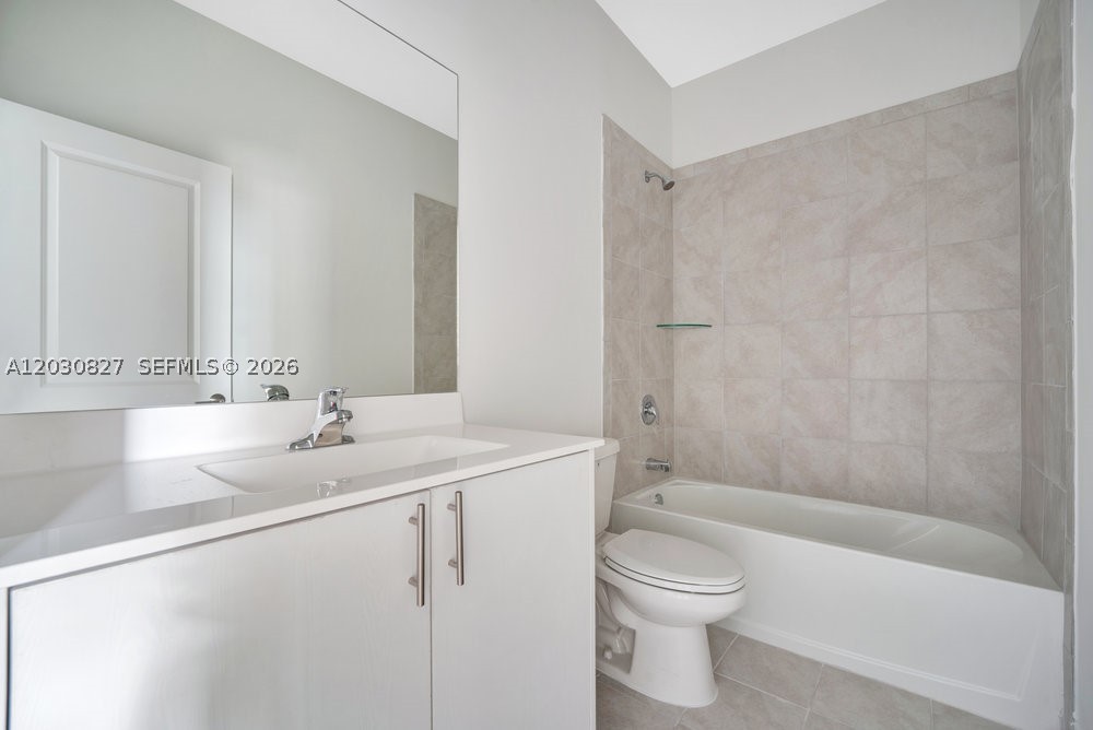 SIENA RESERVE - Residential Lease