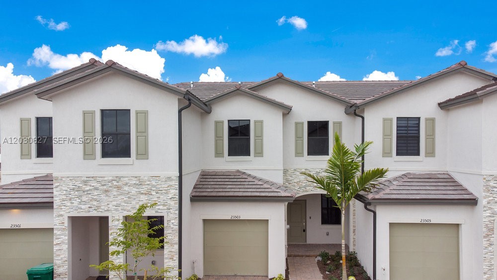 SIENA RESERVE - Residential Lease