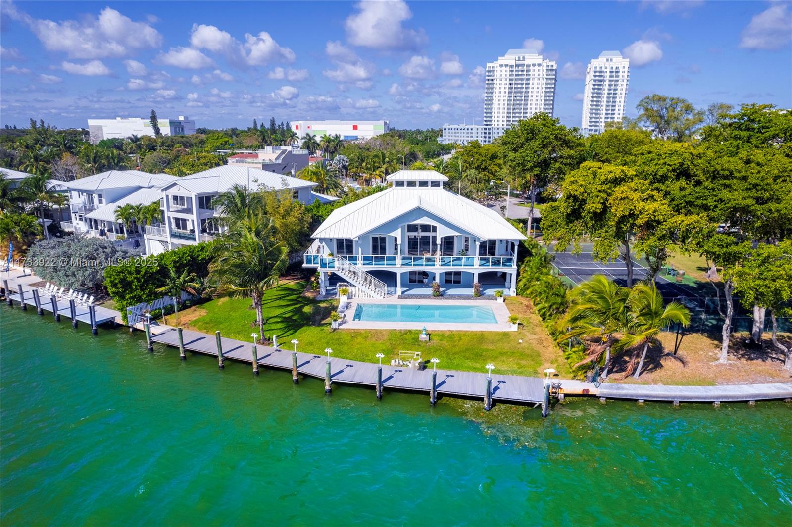 BELLE MEADE ISLAND - Residential