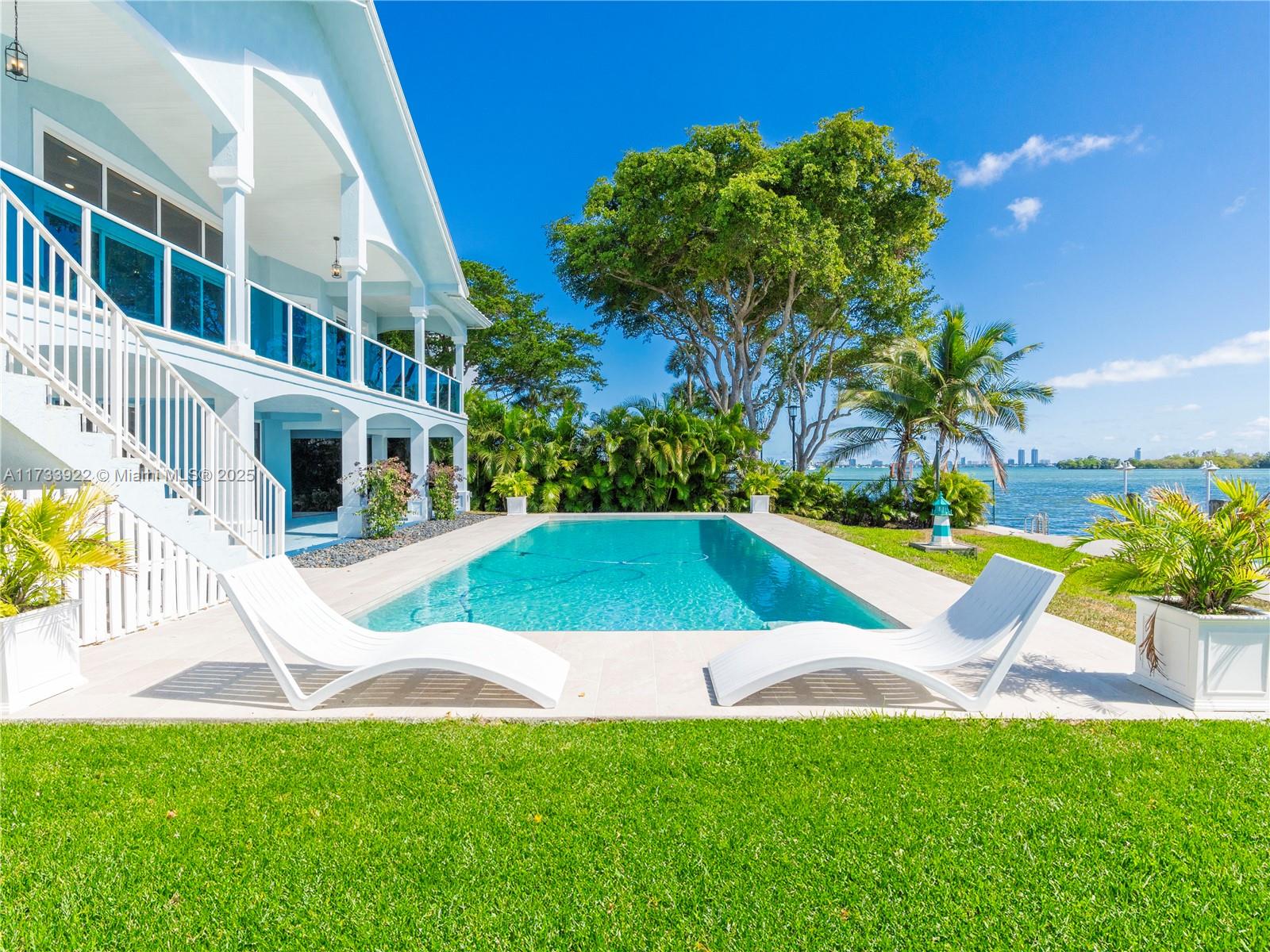 BELLE MEADE ISLAND - Residential