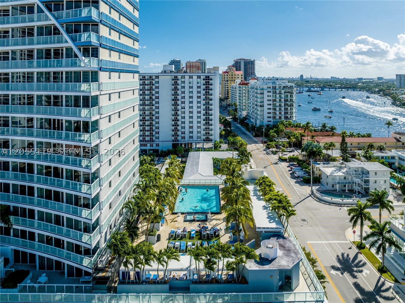 FORT LAUDERDALE RESIDENCE - Residential