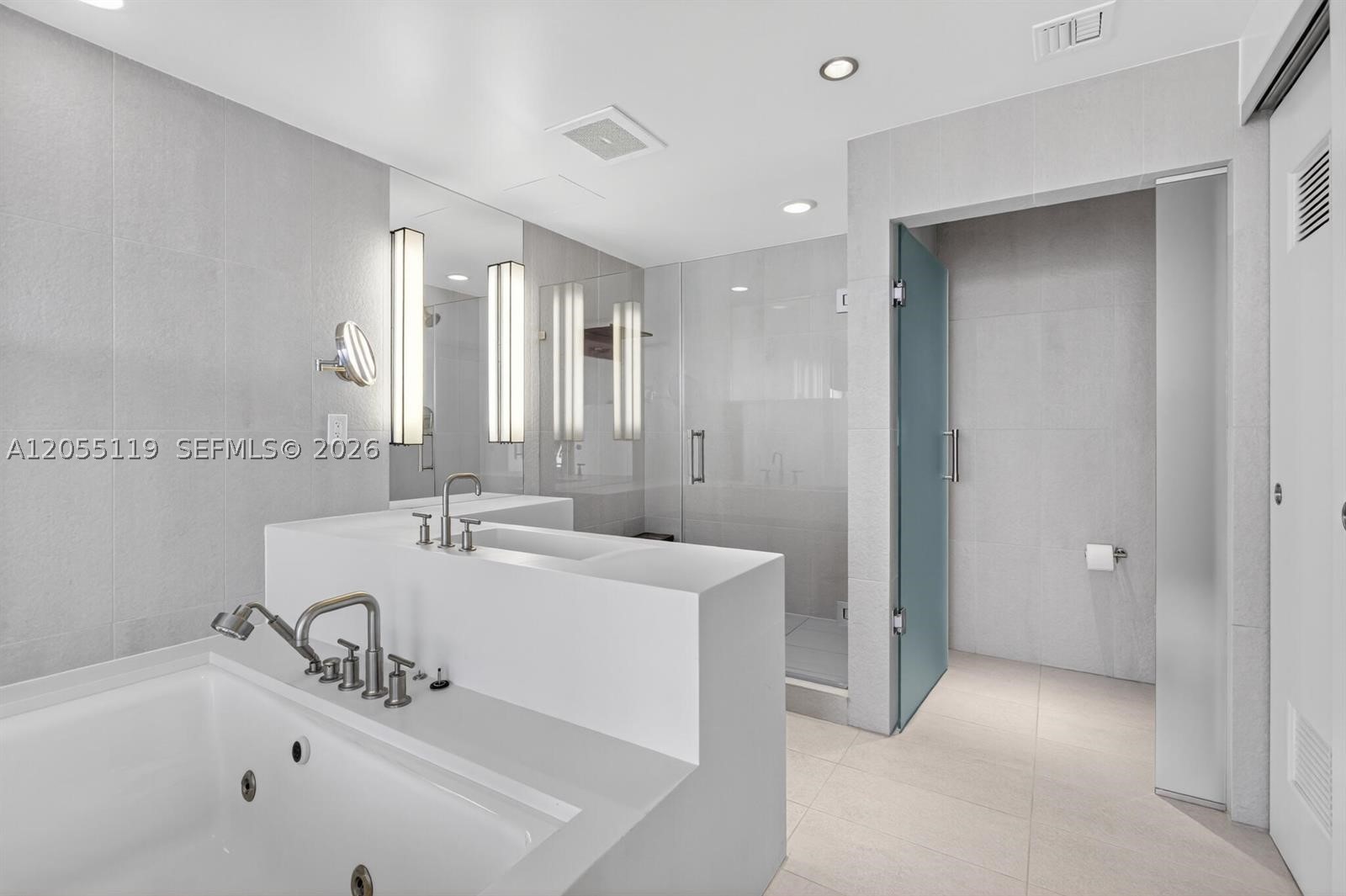 FORT LAUDERDALE RESIDENCE - Residential