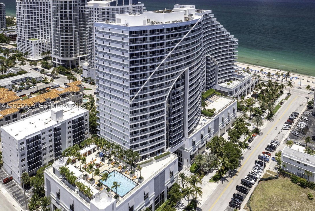 FORT LAUDERDALE RESIDENCE - Residential