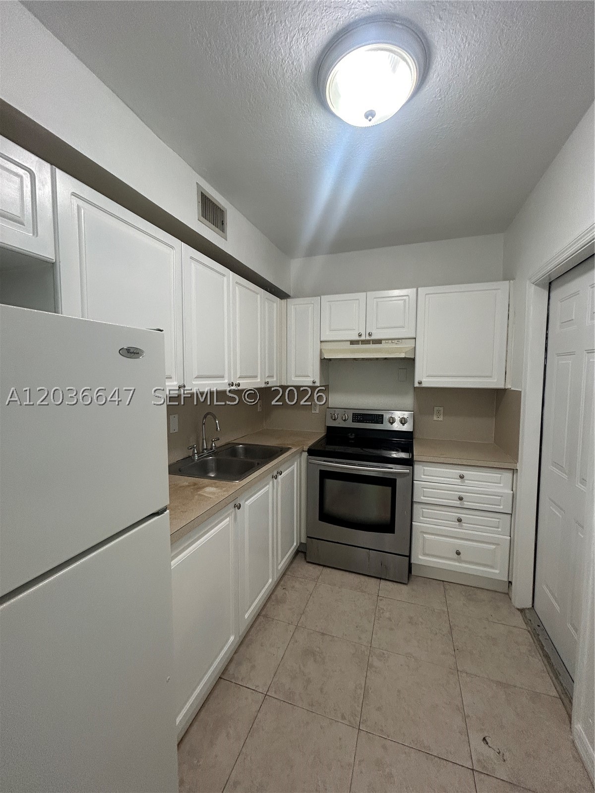 NORMANDY WATERWAY SUB - Residential Lease