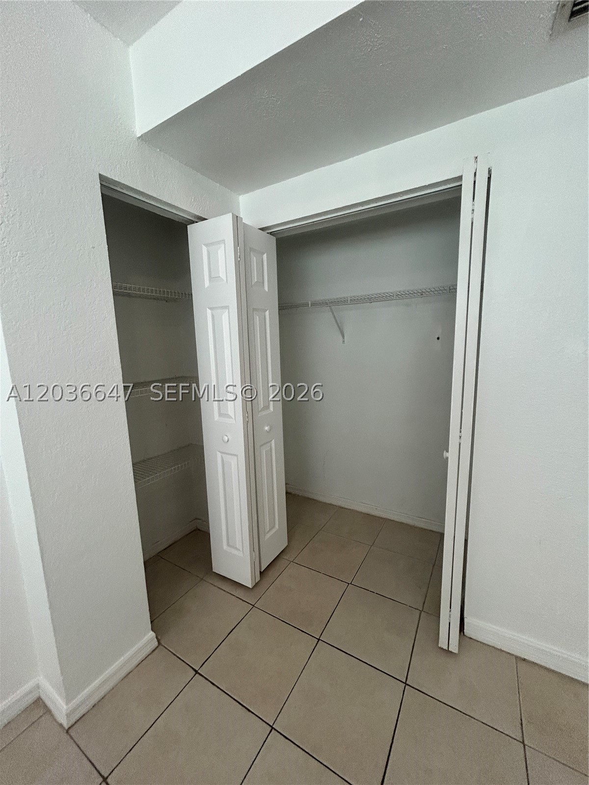NORMANDY WATERWAY SUB - Residential Lease