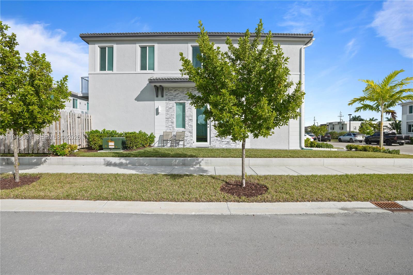 SILVER PALM RESIDENTIAL H - Residential Income