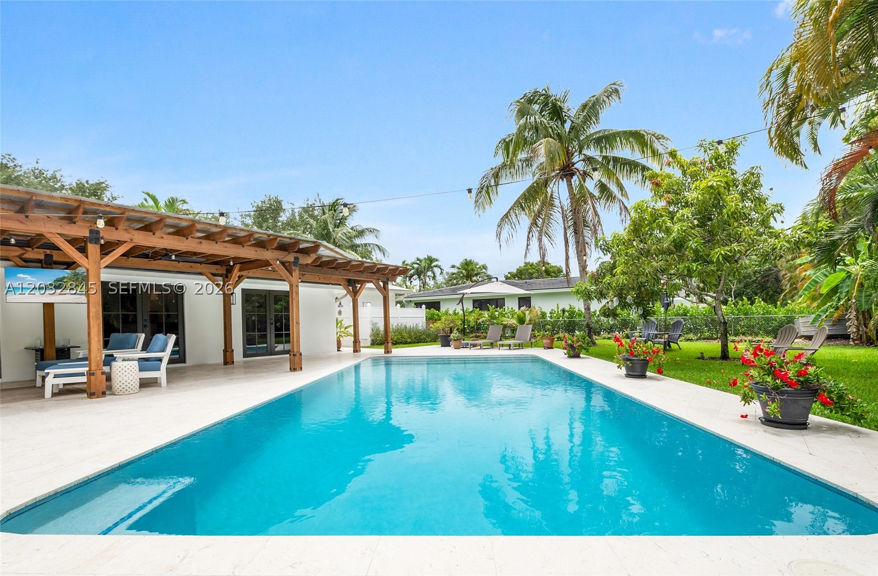 HALLMARK HGTS ESTS - Residential